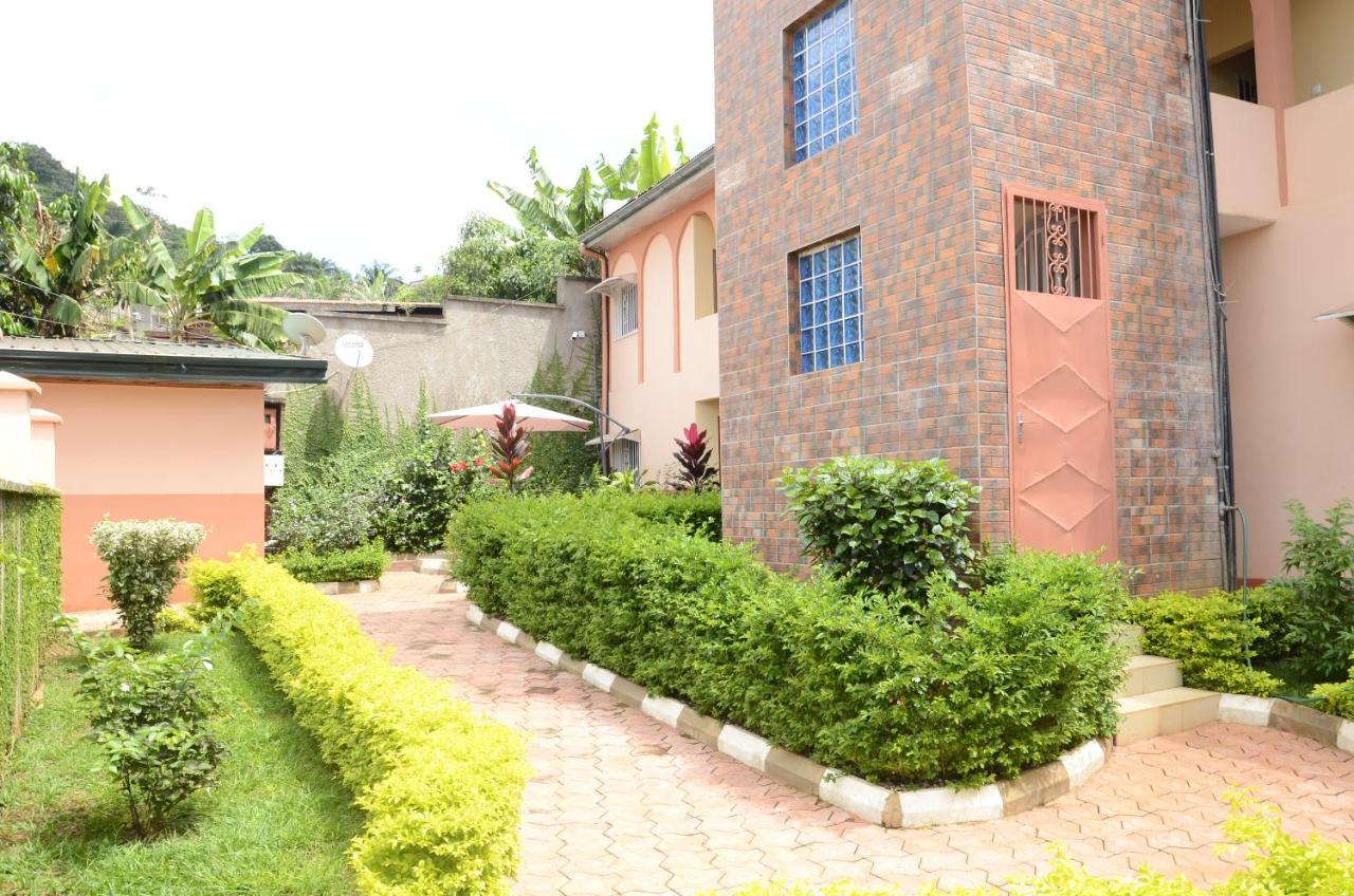 Vegas House Apartment Yaounde Exterior photo